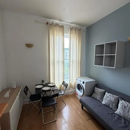 Cosy Centre Apartment